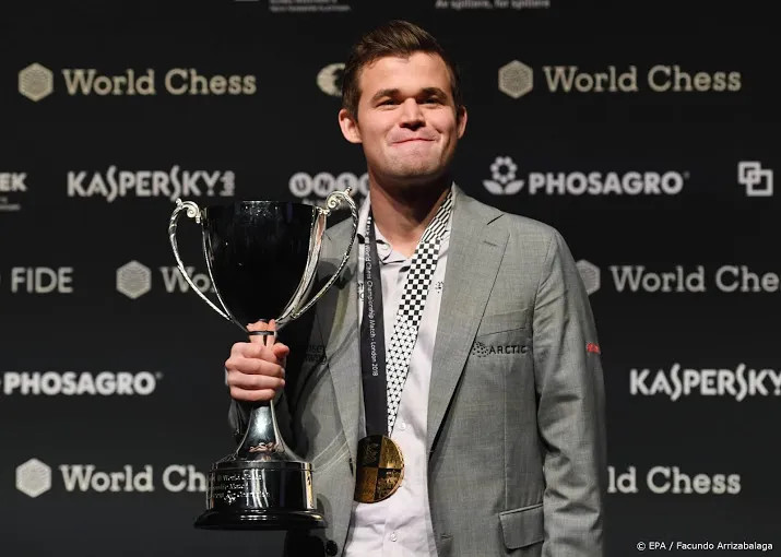schaker carlsen wel de beste in blitz