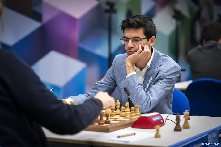 schaker giri na zevende remise verder weg van titelprolongatie