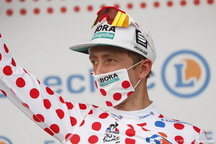 schelling trots op winnende ploeggenoot in tour
