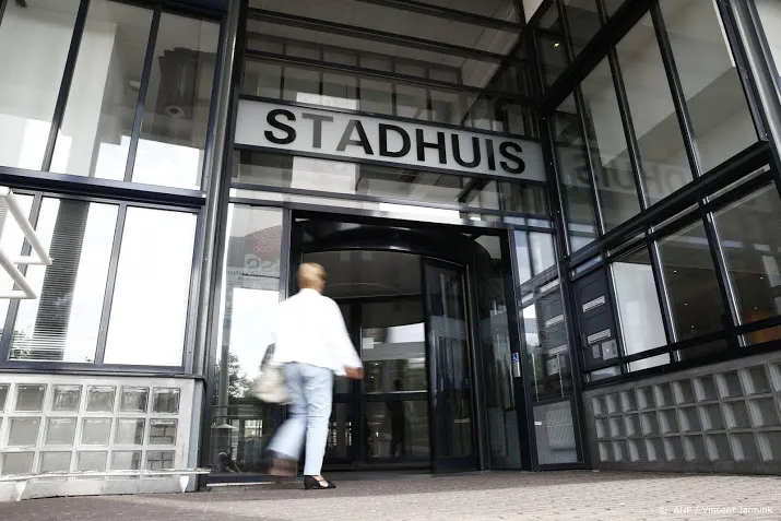 scheur vloer stadhuis komt door renovatie