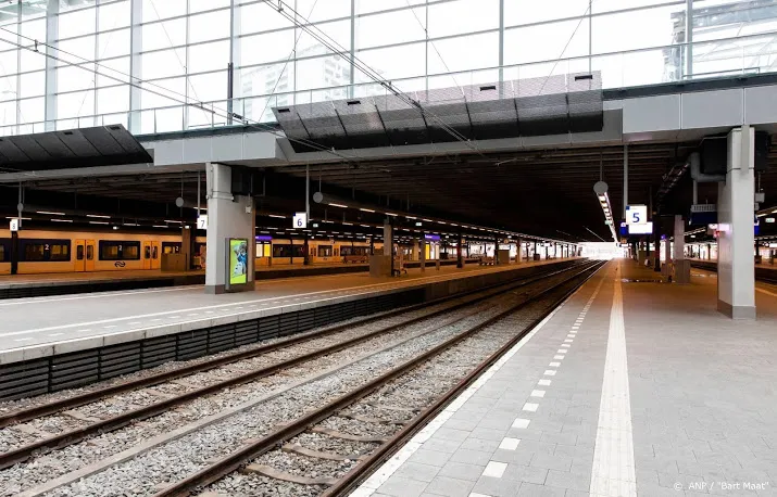 scheurtjes in sporen bij den haag centraal