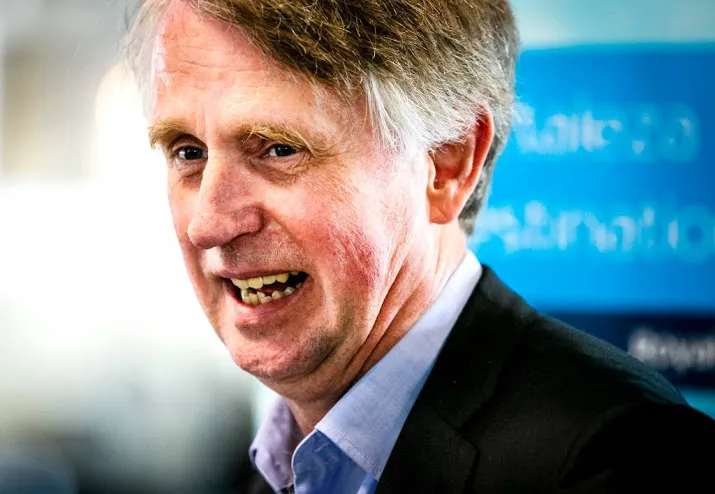 schiphol baas weerspreekt kritiek op mer