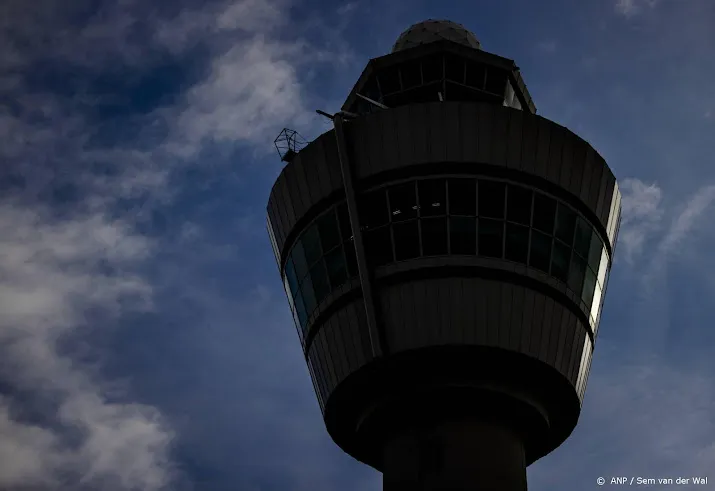 schiphol begint vacaturewebsite in strijd tegen personeelstekort