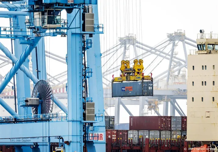 schiphol en rotterdamse haven naar rechter om 5g frequenties