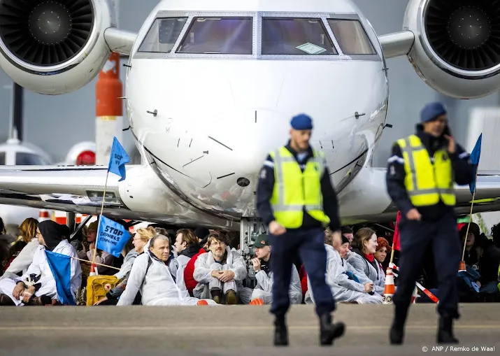 schiphol evalueert klimaatacties met binnendringende demonstranten