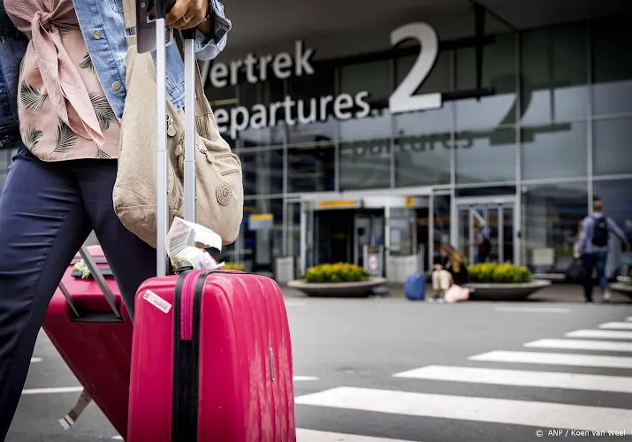 schiphol geeft duidelijkheid over reisbeperkingen deze zomer