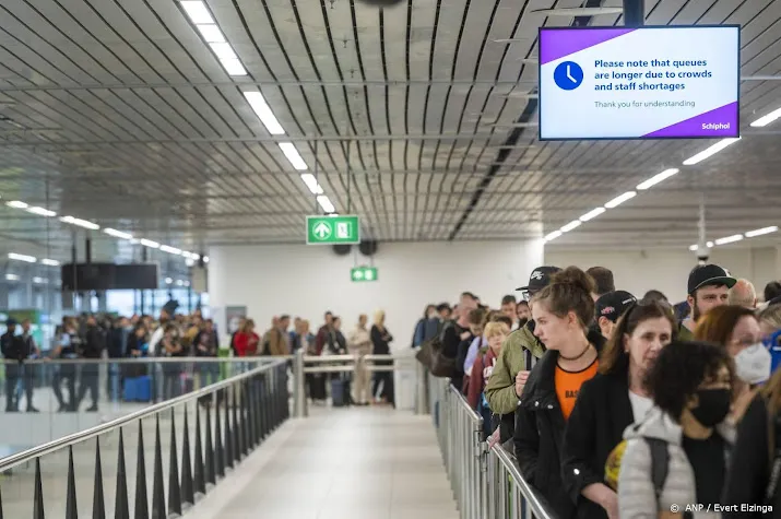 schiphol heeft druk pinksterweekend voor de boeg