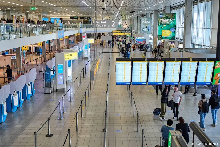 schiphol in de ban van de banenmarkt