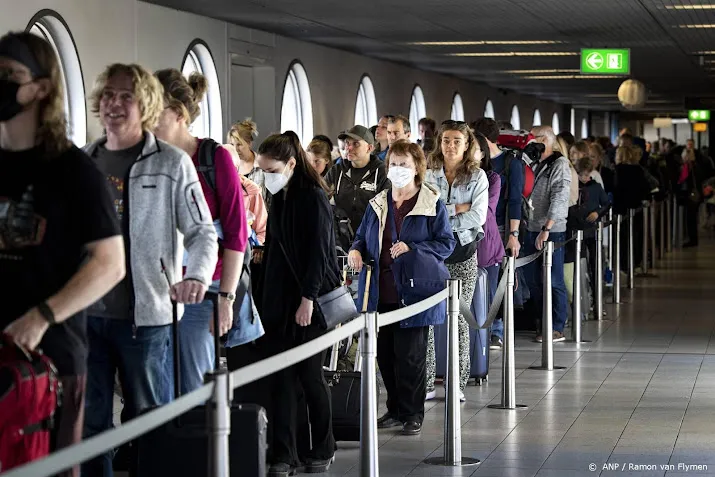 schiphol ontving afgelopen meivakantie 26 miljoen passagiers
