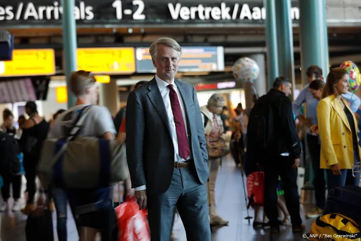 schiphol staat voor duidelijke opdracht