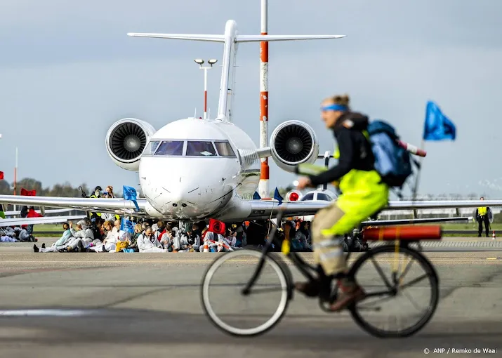 schiphol vertrouwen op gezag bij acties klimaatactivisten