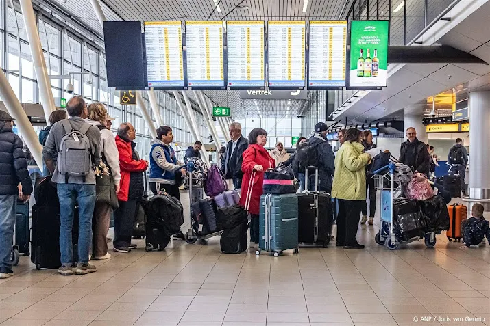 schiphol verwacht drukkere zomervakantie dan vorig jaar