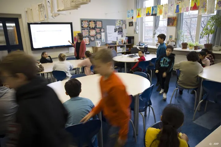 scholen mogen onder veel strengere voorwaarden openblijven