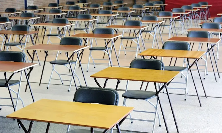 scholieren maken zich op voor eindexamens