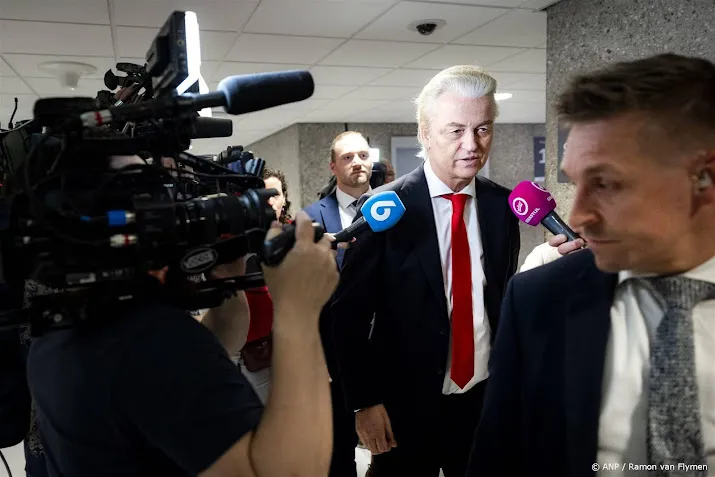 schoof overlegt met formateur en partijleiders