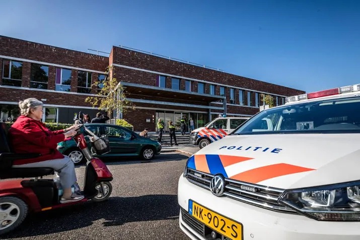 schoolschutter geobsedeerd door wapens