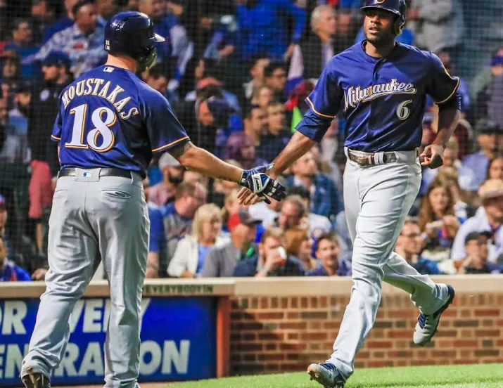 schoop met brewers door in play offs