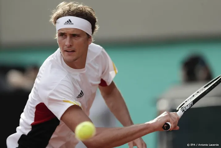 schorsing en extra boete voor tennisser zverev na wangedrag