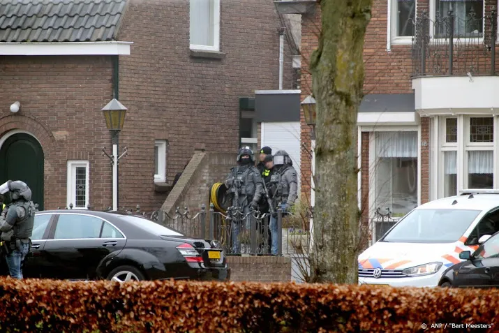 schoten gelost bij arrestatiepoging in rosmalen