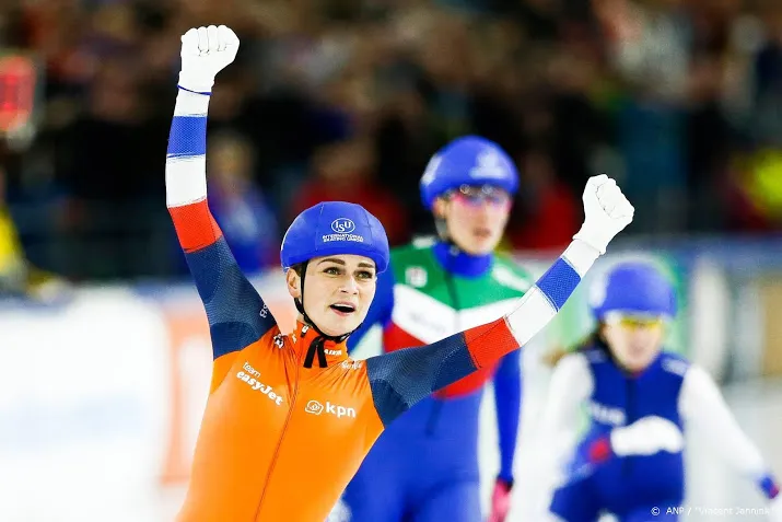 schouten ook europees schaatskampioen op massastart