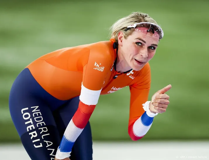 schouten pakt op wk op 3000 meter veel tijd terug op takagi
