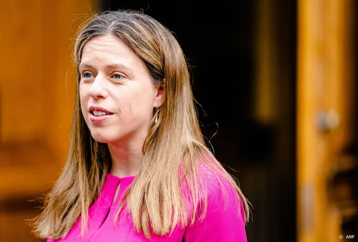 schouten praat met sector over oplossing voor sierteelt