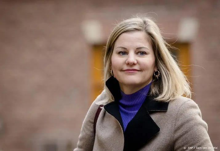 schreinemacher we blijven oekraine helpen ook na de oorlog