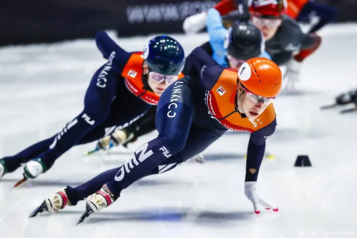 schulting velzeboer en poutsma op wk naar halve finale 500 meter