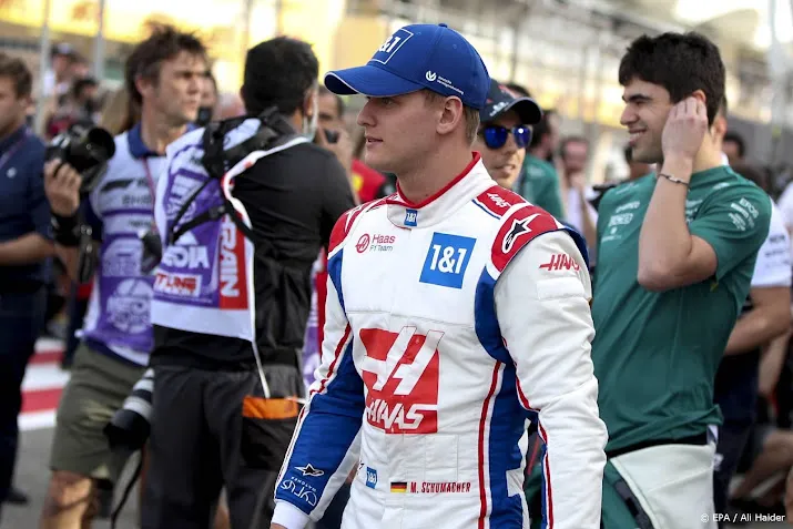 schumacher heeft nergens last van en was klaar om te racen