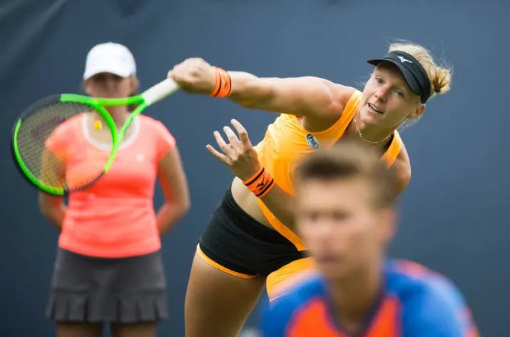 schuurs met mertens naar finale in hobart