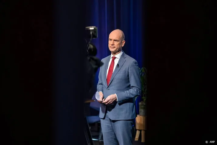 segers hekelt haags gedoe van collega politici