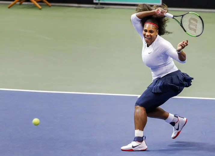 serena williams verliest bij rentree in dubbel