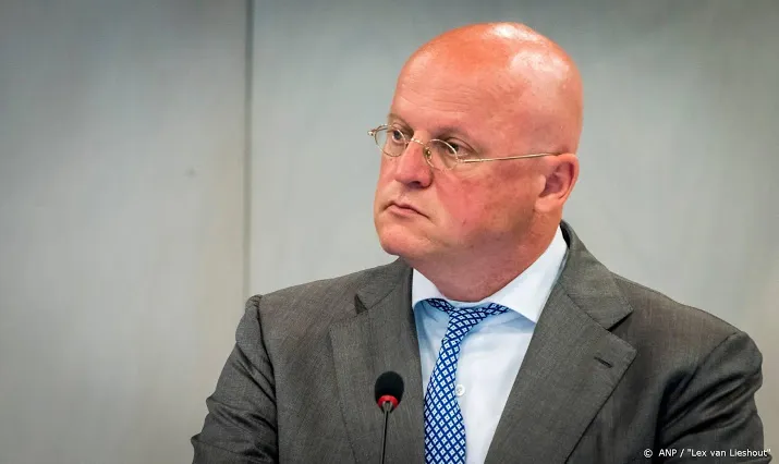 sexting met minderjarige strafbaar maar niet voor jongeren zelf