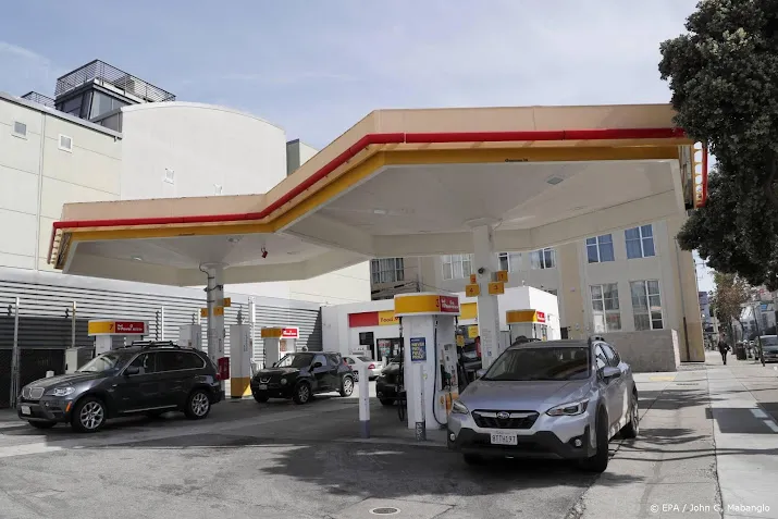 shell trekt zich helemaal terug uit rusland