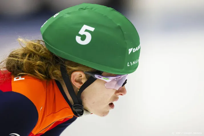 shorttrackbondscoach otter gunt reserve de vries debuut op spelen