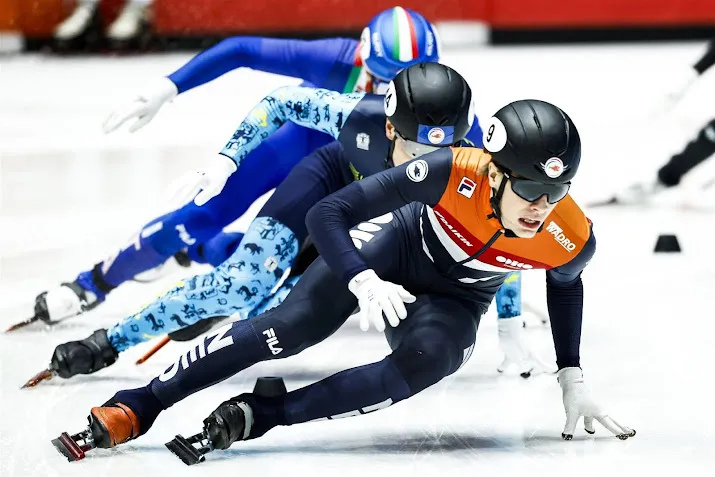 shorttracker van t wout verder op 1000 meter de laat strandt