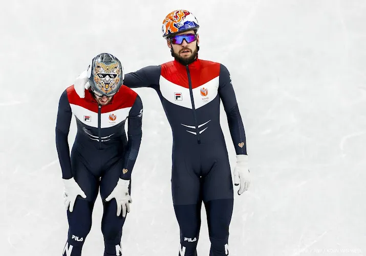 shorttrackers lopen bij spelen finale met aflossingsploeg mis