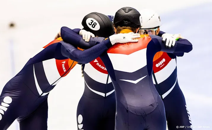 shorttrackers overtuigend naar wb zege op gemengde aflossing