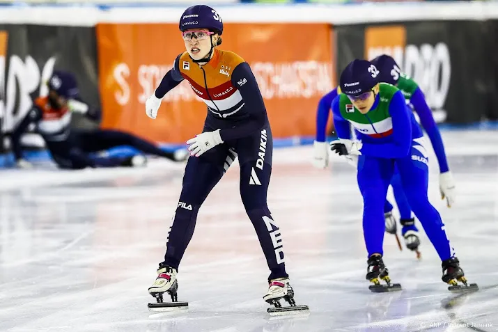 shorttrackster schulting wint twee afstanden in heerenveen