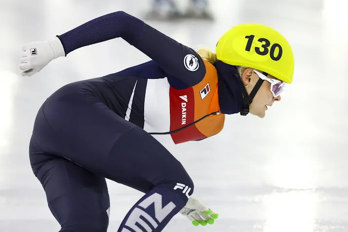 shorttrackster velzeboer verbetert wereldrecord op 500 meter