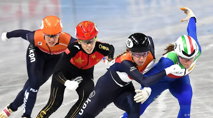 shorttracksters naar wk finale aflossing