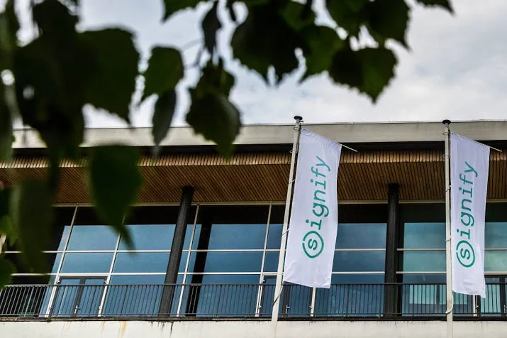signify komt met omzetwaarschuwing