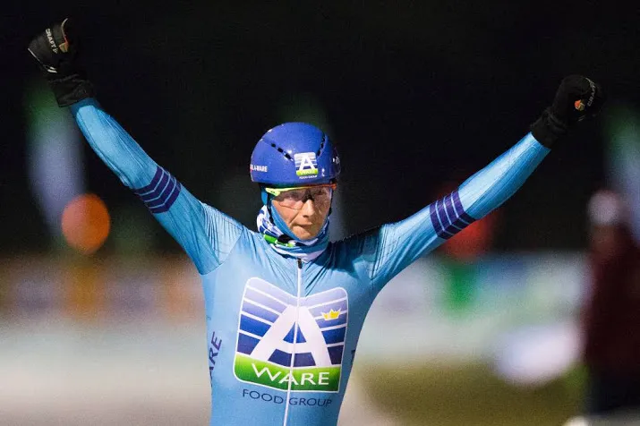 simon schouten wint massastart in minsk