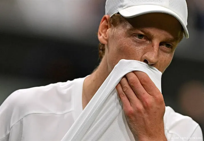 sinner in drie sets naar vierde ronde op wimbledon