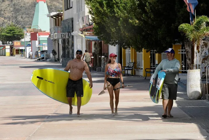 sint maarten laat per 15 juli amerikaanse toeristen toe