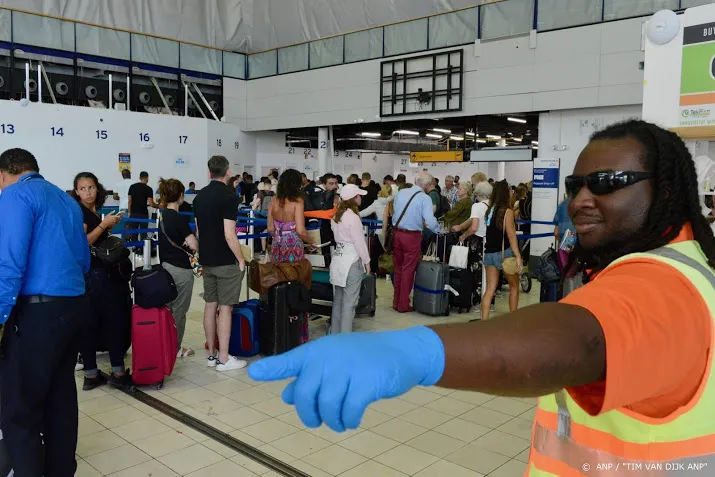 sint maarten verlengt lockdown