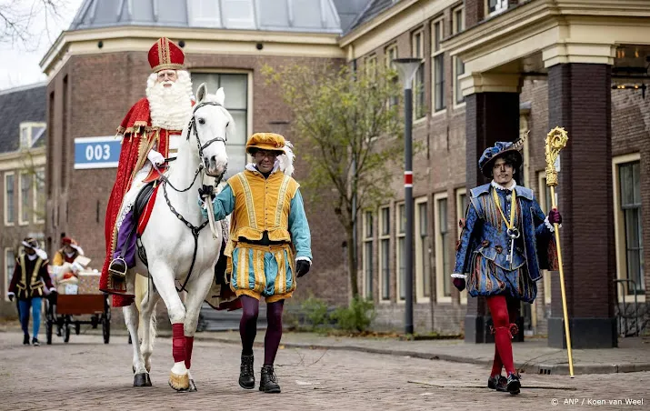 sinterklaasintochten in het land protest bij intocht in breda