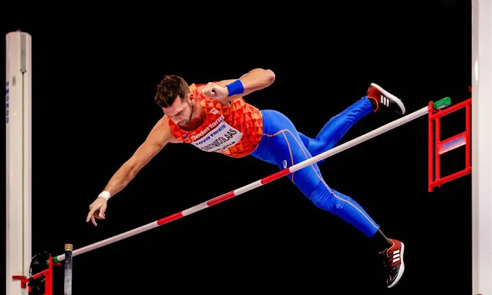 sintnicolaas wint polsstokhoogspringen