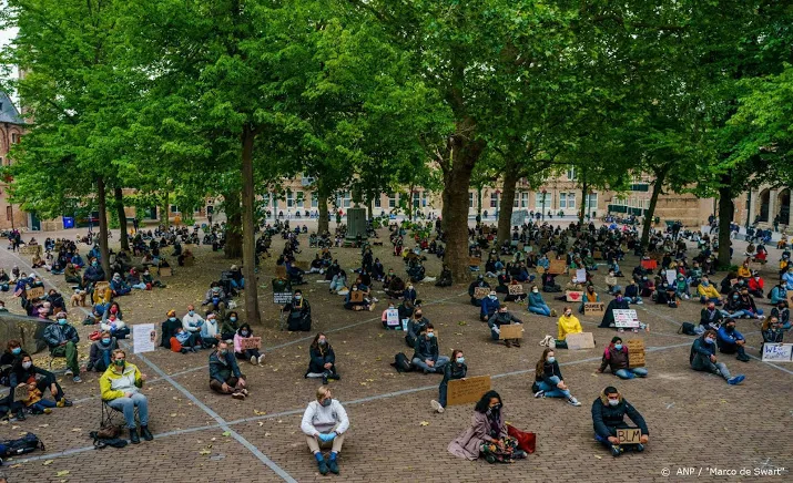 sit in tegen racisme in middelburg