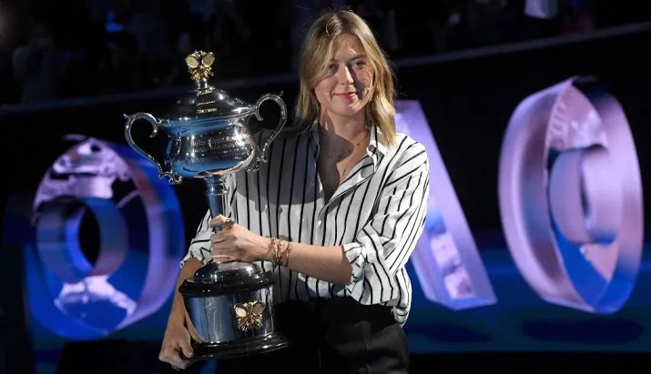sjarapova met beker terug in melbourne